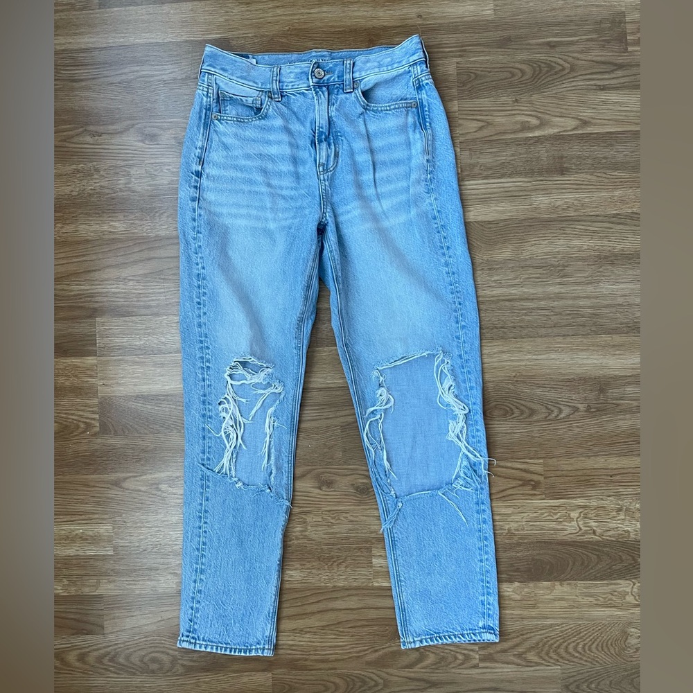 4 Regular American Eagle Mom Jean